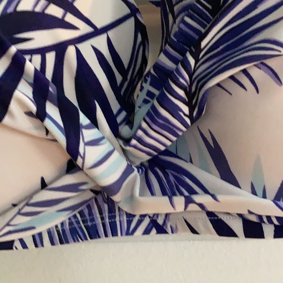 Bikini - Picture 4 of 6